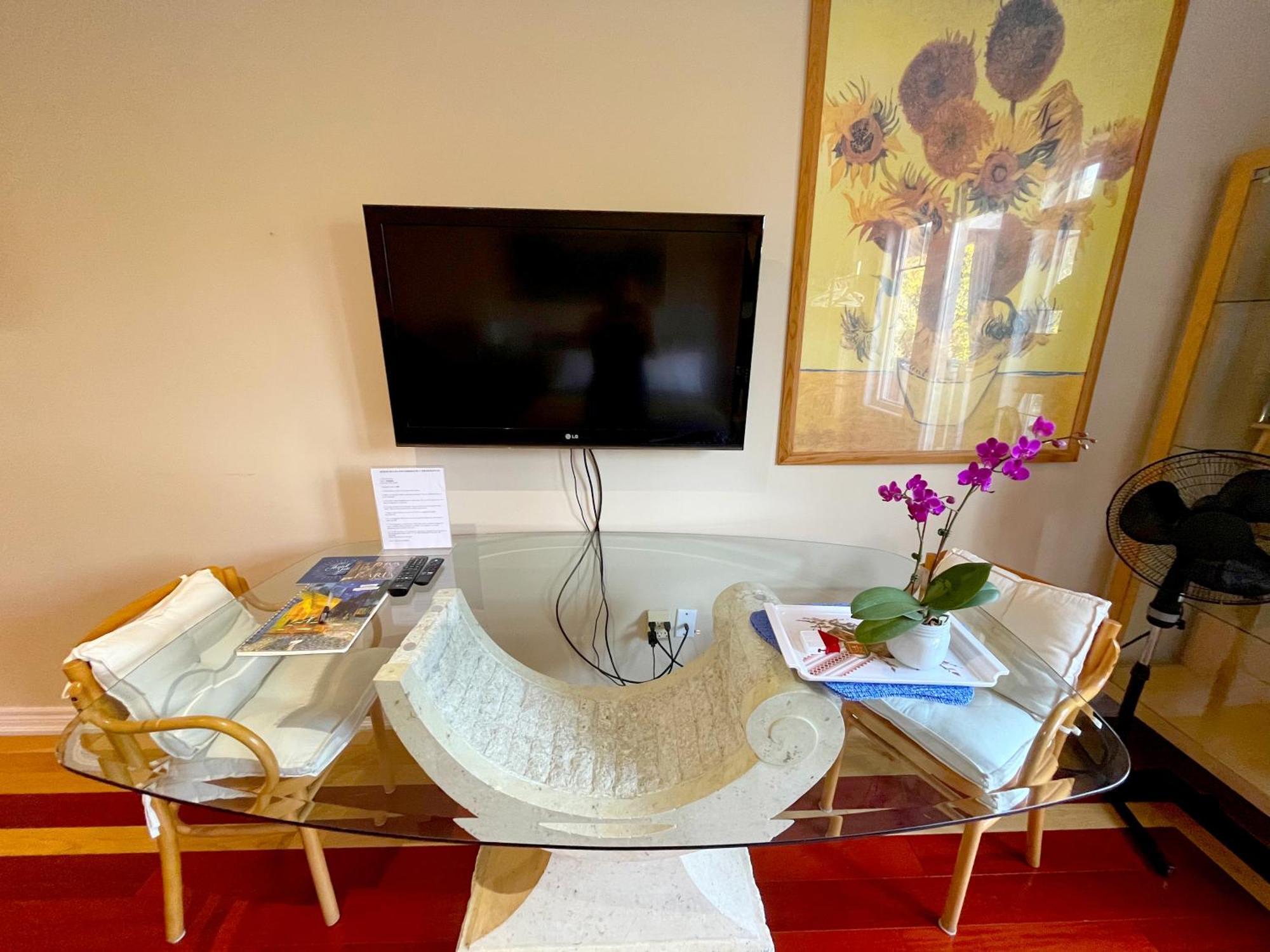 Stunning Rooms In Townhouse Across The Beach Toronto Ngoại thất bức ảnh